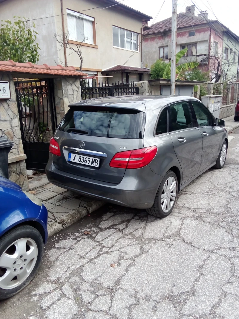 Mercedes-Benz B 180, снимка 5 - Автомобили и джипове - 48601712