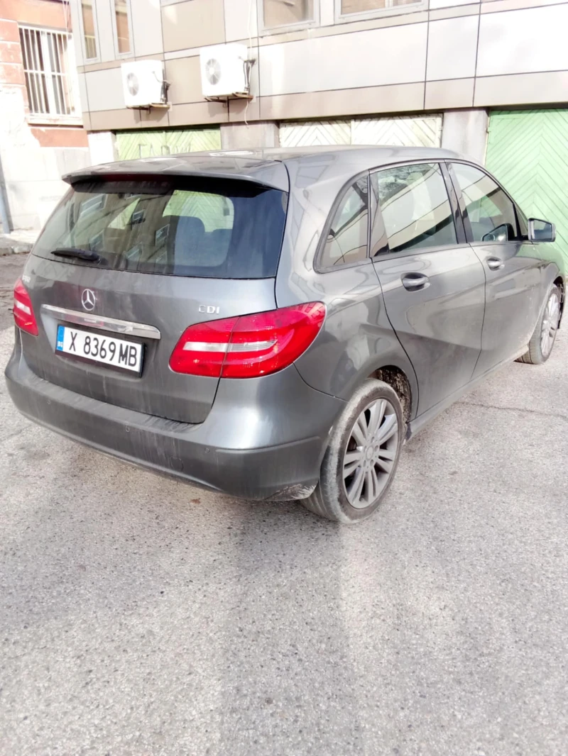 Mercedes-Benz B 180, снимка 6 - Автомобили и джипове - 48601712