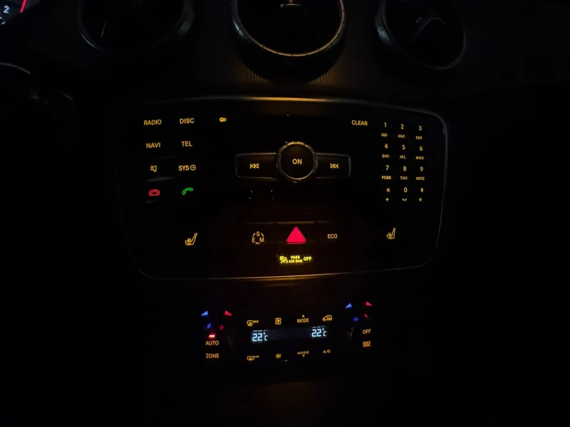 Mercedes-Benz CLA 250, снимка 16 - Автомобили и джипове - 52138454