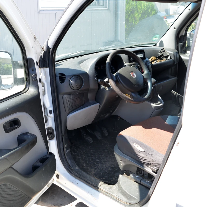 Fiat Doblo 1.3MJTD, снимка 5 - Автомобили и джипове - 51216196