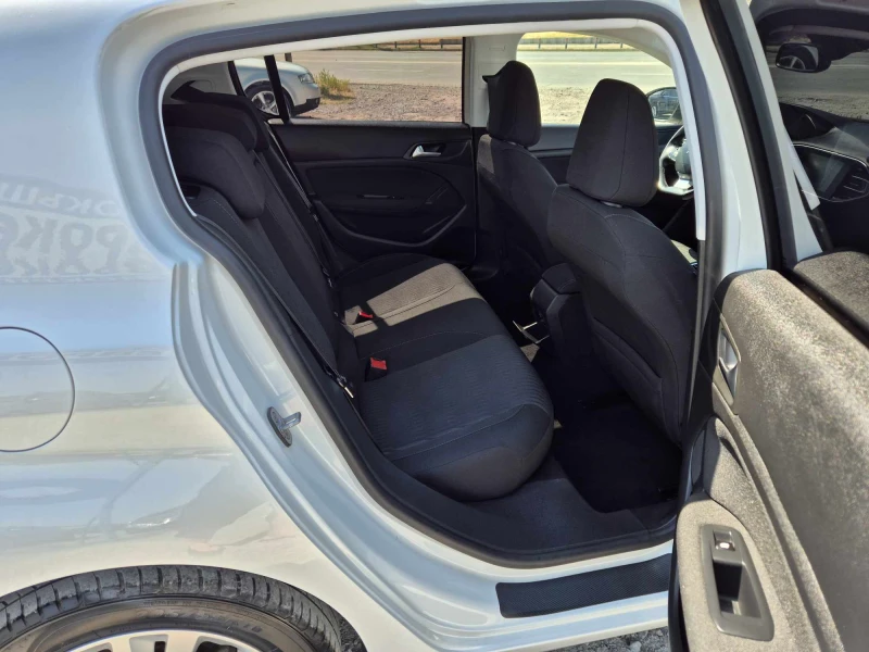 Peugeot 308 2.0HDI Автомат 150кс, снимка 10 - Автомобили и джипове - 51970264