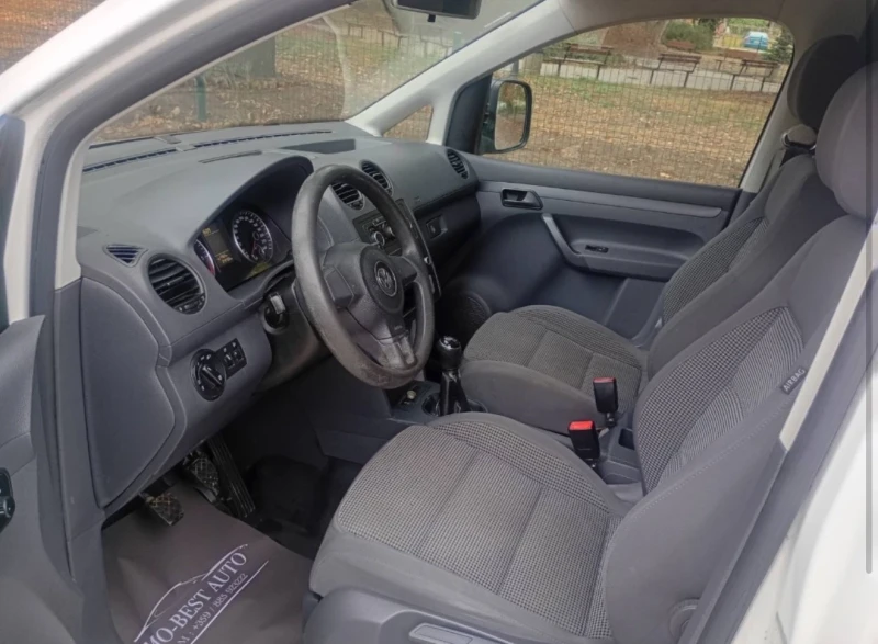 VW Caddy 1.6TDI, снимка 9 - Автомобили и джипове - 52227431