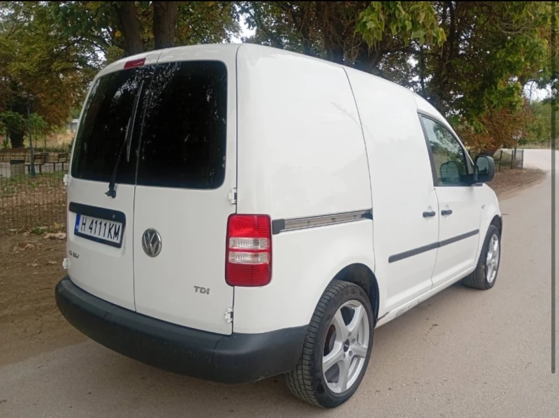 VW Caddy 1.6TDI, снимка 4 - Автомобили и джипове - 52227431