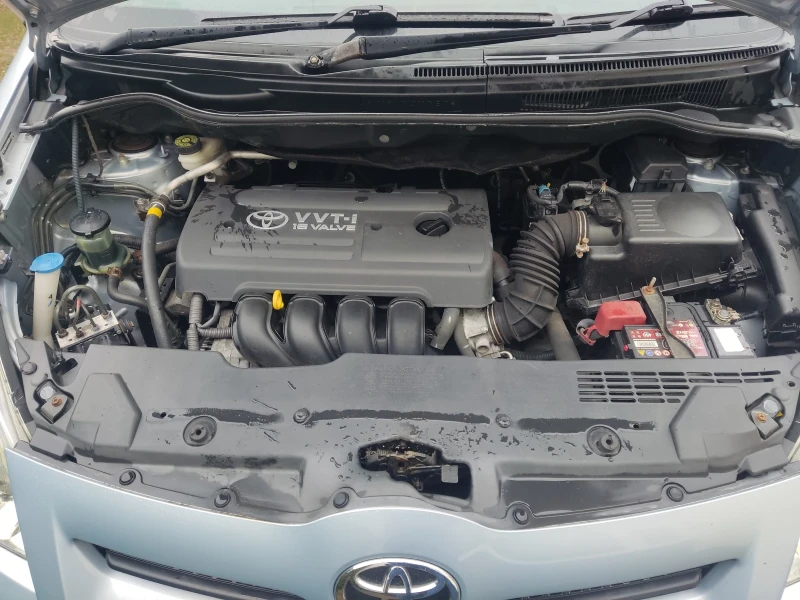 Toyota Corolla verso, снимка 3 - Автомобили и джипове - 52351935