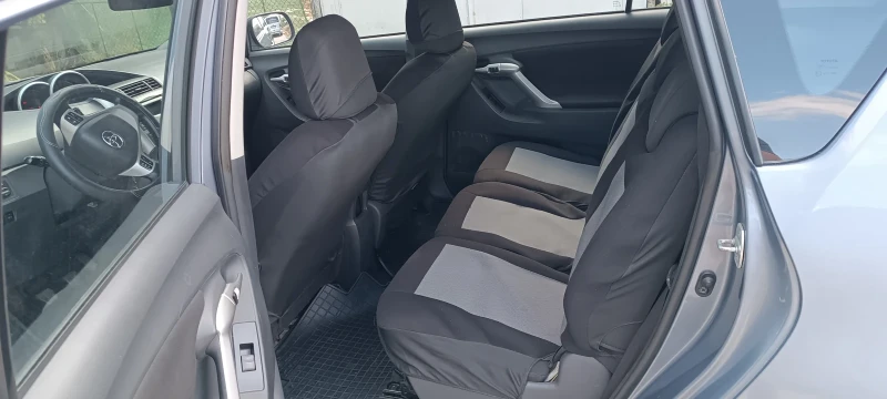 Toyota Verso 1.8i, снимка 8 - Автомобили и джипове - 52691313