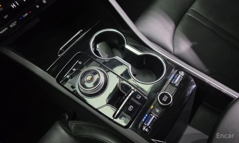 Kia K5, снимка 9 - Автомобили и джипове - 53329848