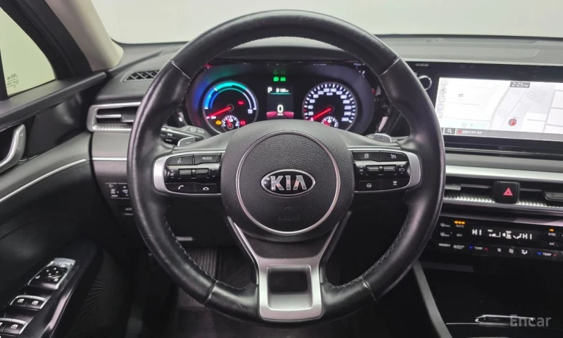 Kia K5, снимка 13 - Автомобили и джипове - 53329848