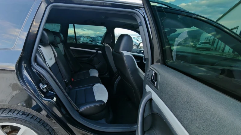 Skoda Octavia 2.0TDI V//RS Facelift * Xenon* DSG* Navi* Bluetoot, снимка 16 - Автомобили и джипове - 53395479