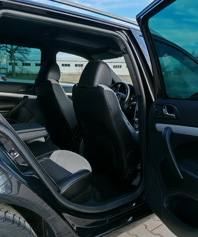 Skoda Octavia 2.0TDI V//RS Facelift * Xenon* DSG* Navi* Bluetoot, снимка 11 - Автомобили и джипове - 53480703