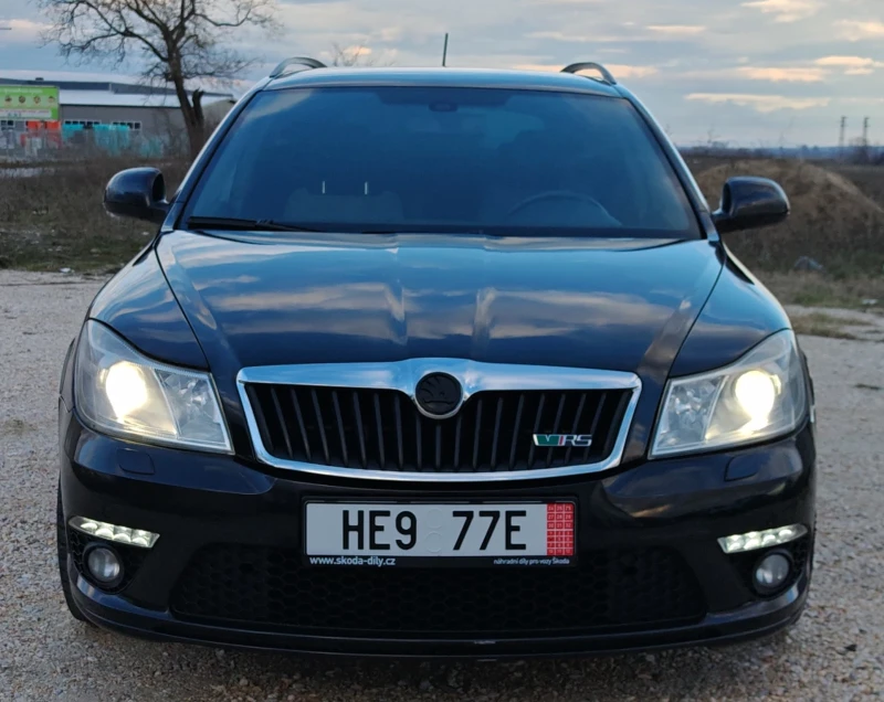 Skoda Octavia 2.0TDI V//RS Facelift * Xenon* DSG* Navi* Bluetoot, снимка 3 - Автомобили и джипове - 53395479