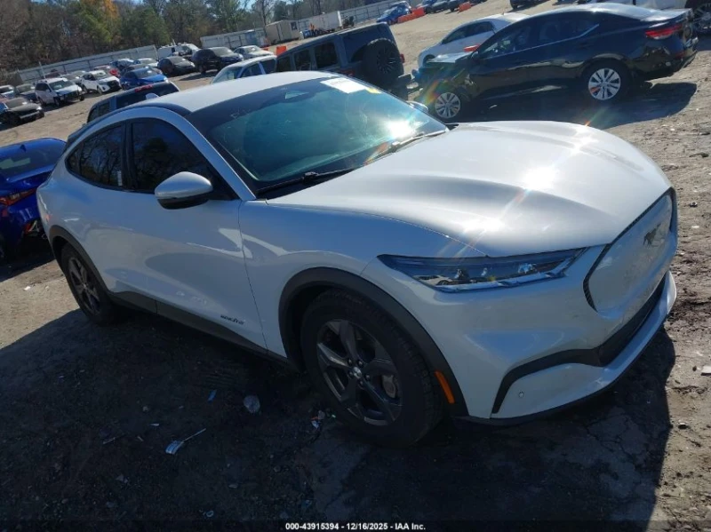 Ford Mustang Mach-E Select RWD