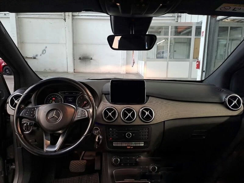 Mercedes-Benz B 180 * Facelift* АВТОМАТИК* 2016г.* СЕРВИЗНА ИСТОРИЯ*  - изображение 7