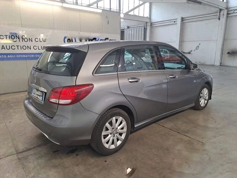Mercedes-Benz B 180 * Facelift* АВТОМАТИК* 2016г.* СЕРВИЗНА ИСТОРИЯ*  - изображение 5