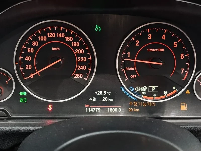 BMW 320 I M Sports, снимка 7 - Автомобили и джипове - 56161902
