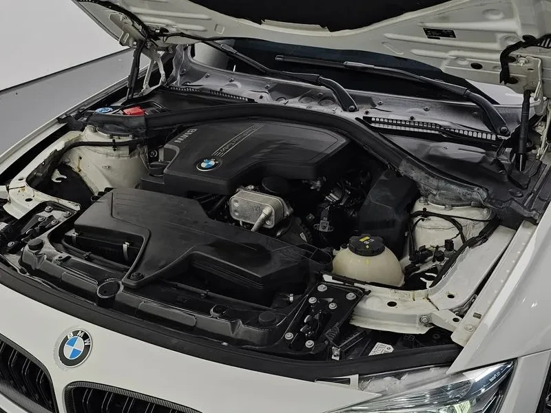 BMW 320 I M Sports, снимка 5 - Автомобили и джипове - 56161902