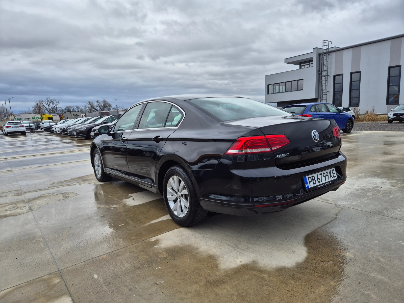 VW Passat COMFORTLINE-С-Гаранция-2.0 TDI DSG - изображение 3