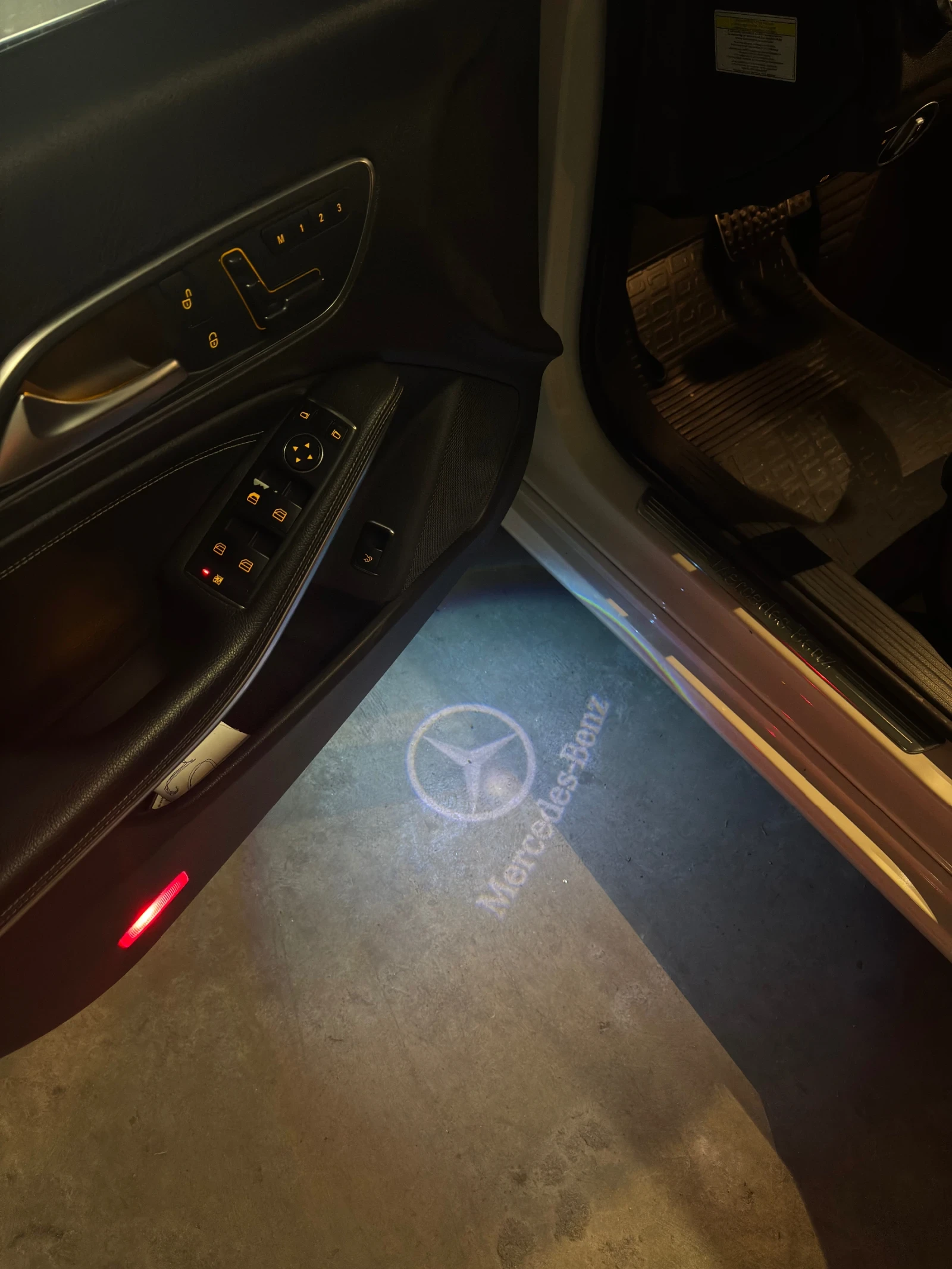 Mercedes-Benz CLA 250, снимка 15 - Автомобили и джипове - 53491255