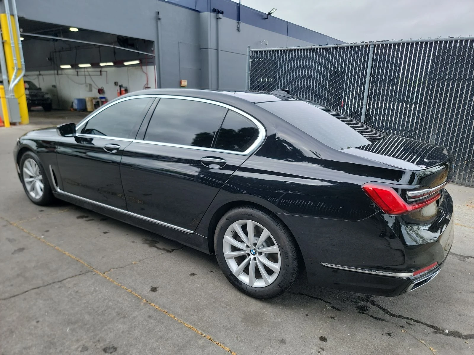 BMW 740  - изображение 5