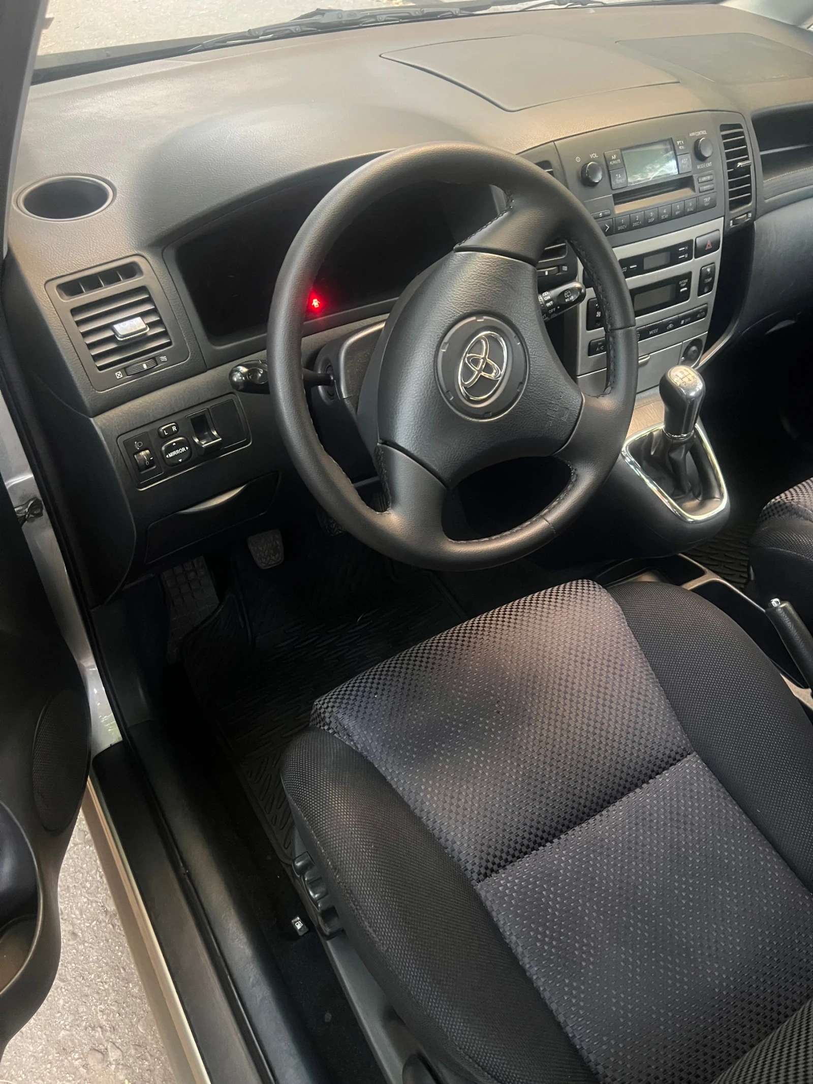 Toyota Corolla verso 1.8 | Mobile.bg   6