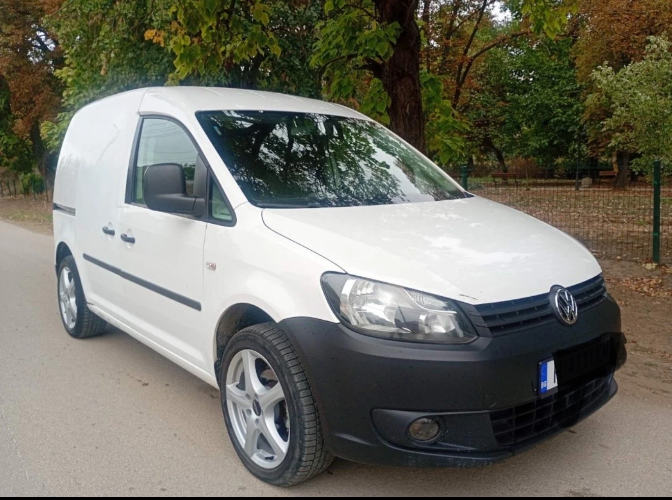 VW Caddy 1.6TDI Euro 5, снимка 2 - Автомобили и джипове - 53500573