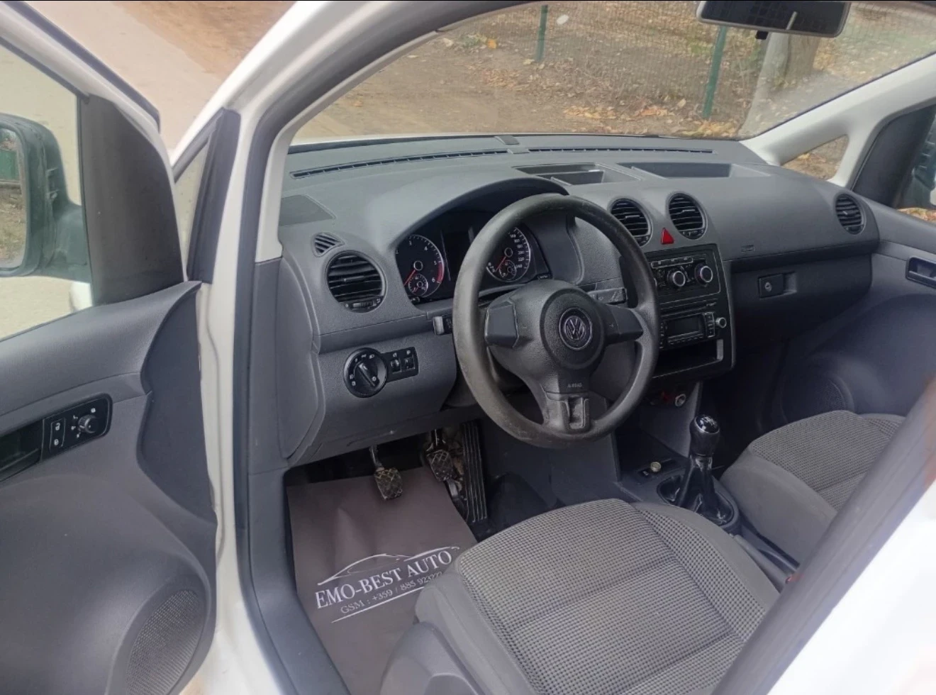 VW Caddy 1.6TDI - изображение 8