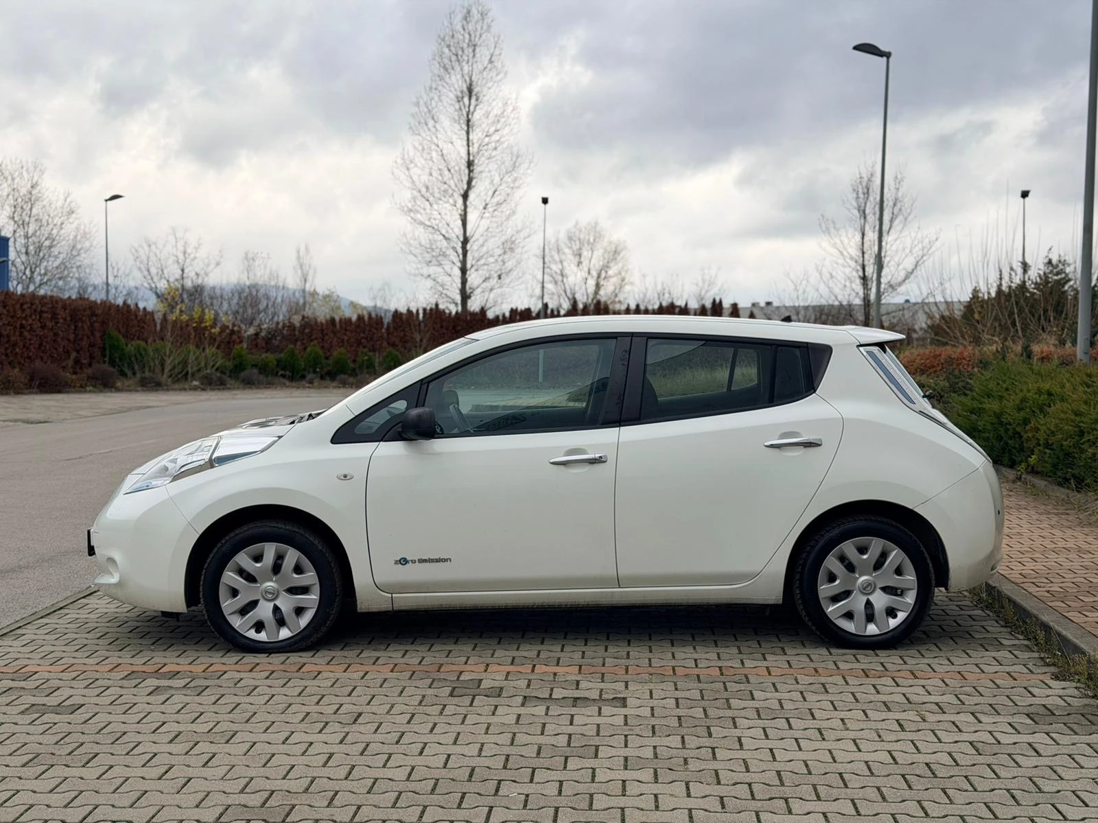 Nissan Leaf  Лизинг през Уникредит по 365 лева на месец - изображение 2