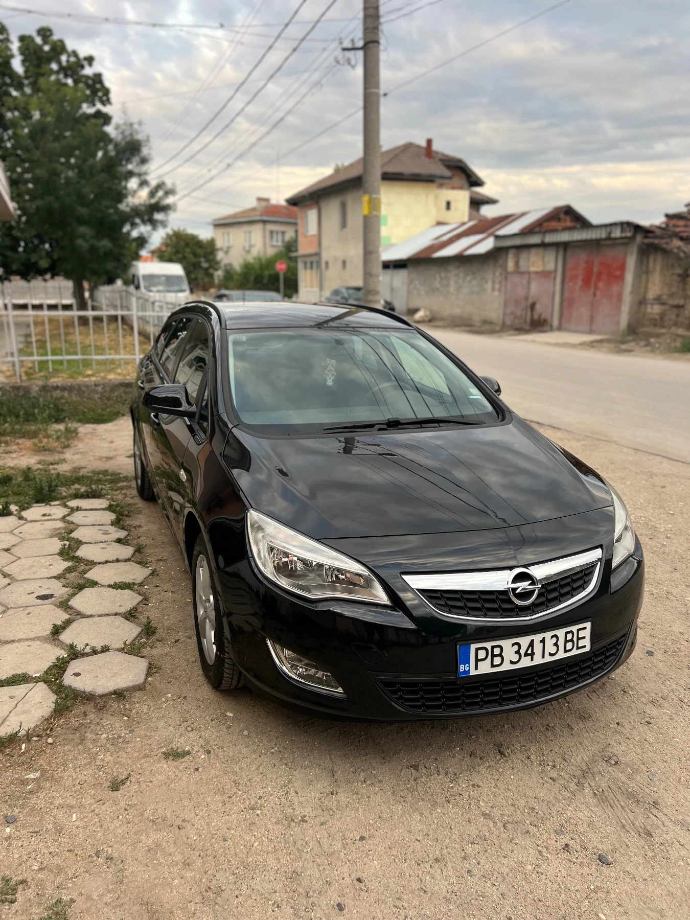 Opel Astra Комби - изображение 2