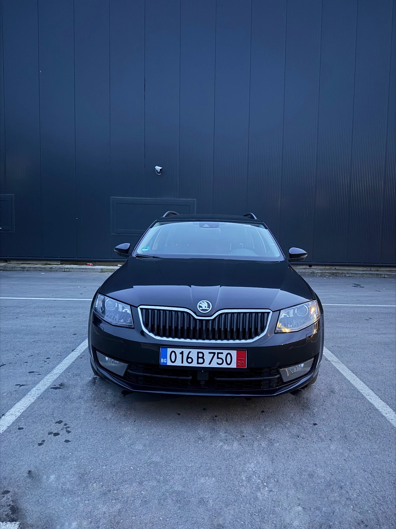 Skoda Octavia 2.0TDI/2015г/DISTRONIC/NAVI/PODGREV/FULL/, снимка 2 - Автомобили и джипове - 53712877