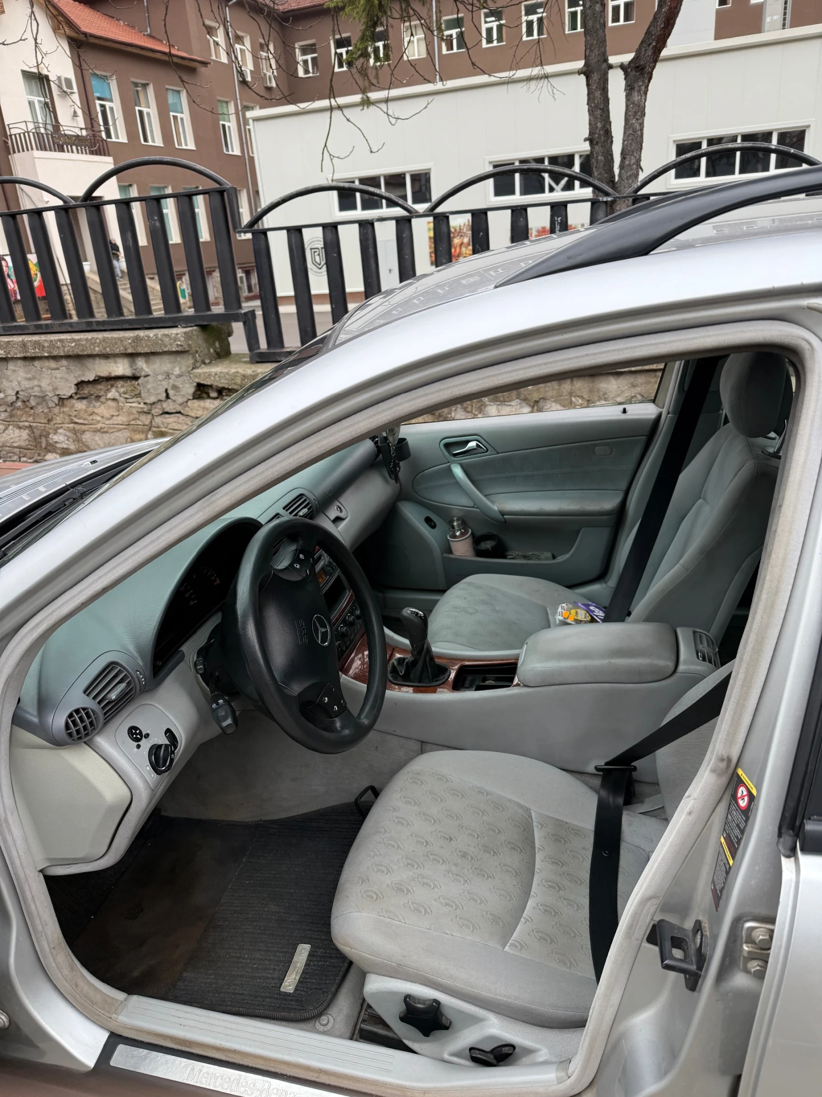 Mercedes-Benz C 200, снимка 7 - Автомобили и джипове - 54077015