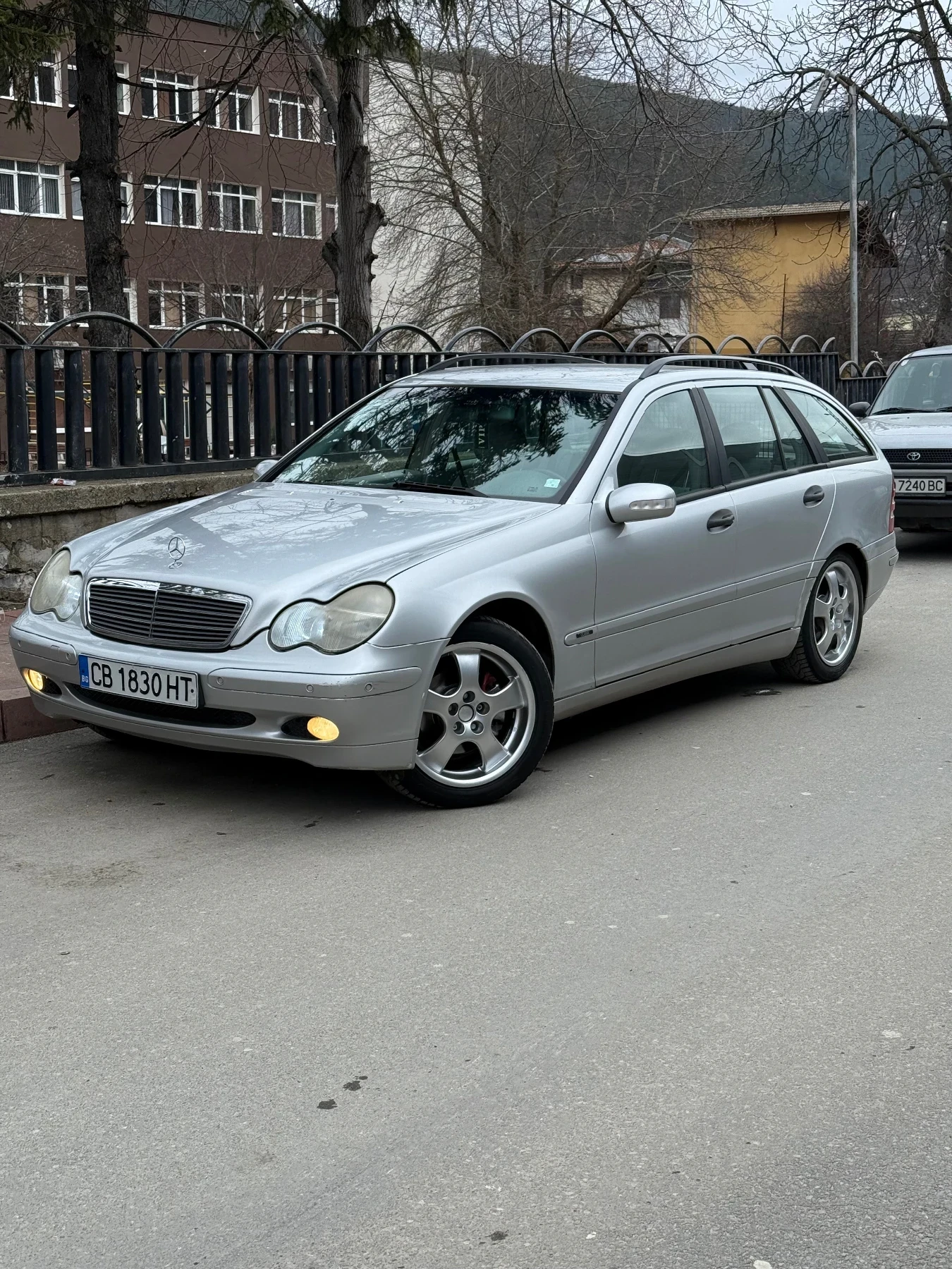 Mercedes-Benz C 200, снимка 5 - Автомобили и джипове - 54077015