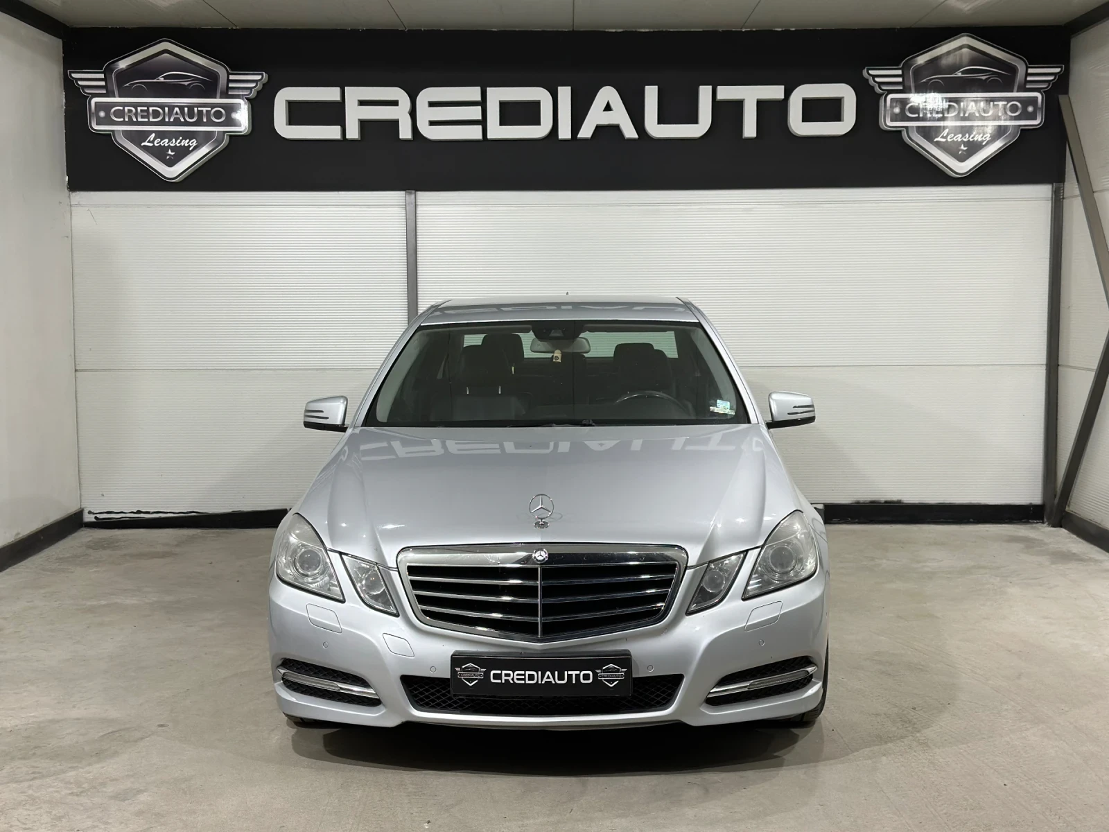 Mercedes-Benz E 220, снимка 2 - Автомобили и джипове - 54251523