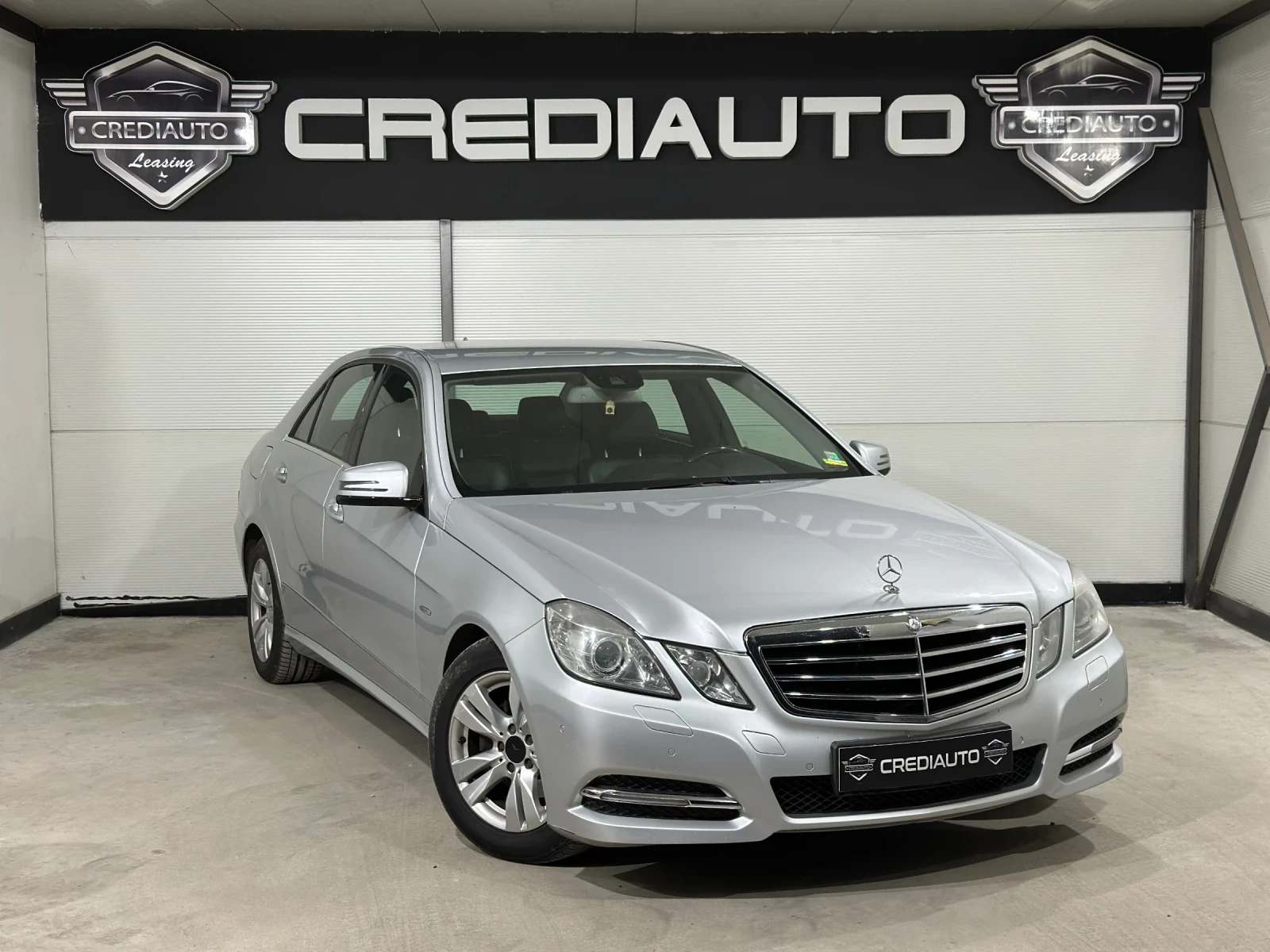 Mercedes-Benz E 220, снимка 3 - Автомобили и джипове - 54251523