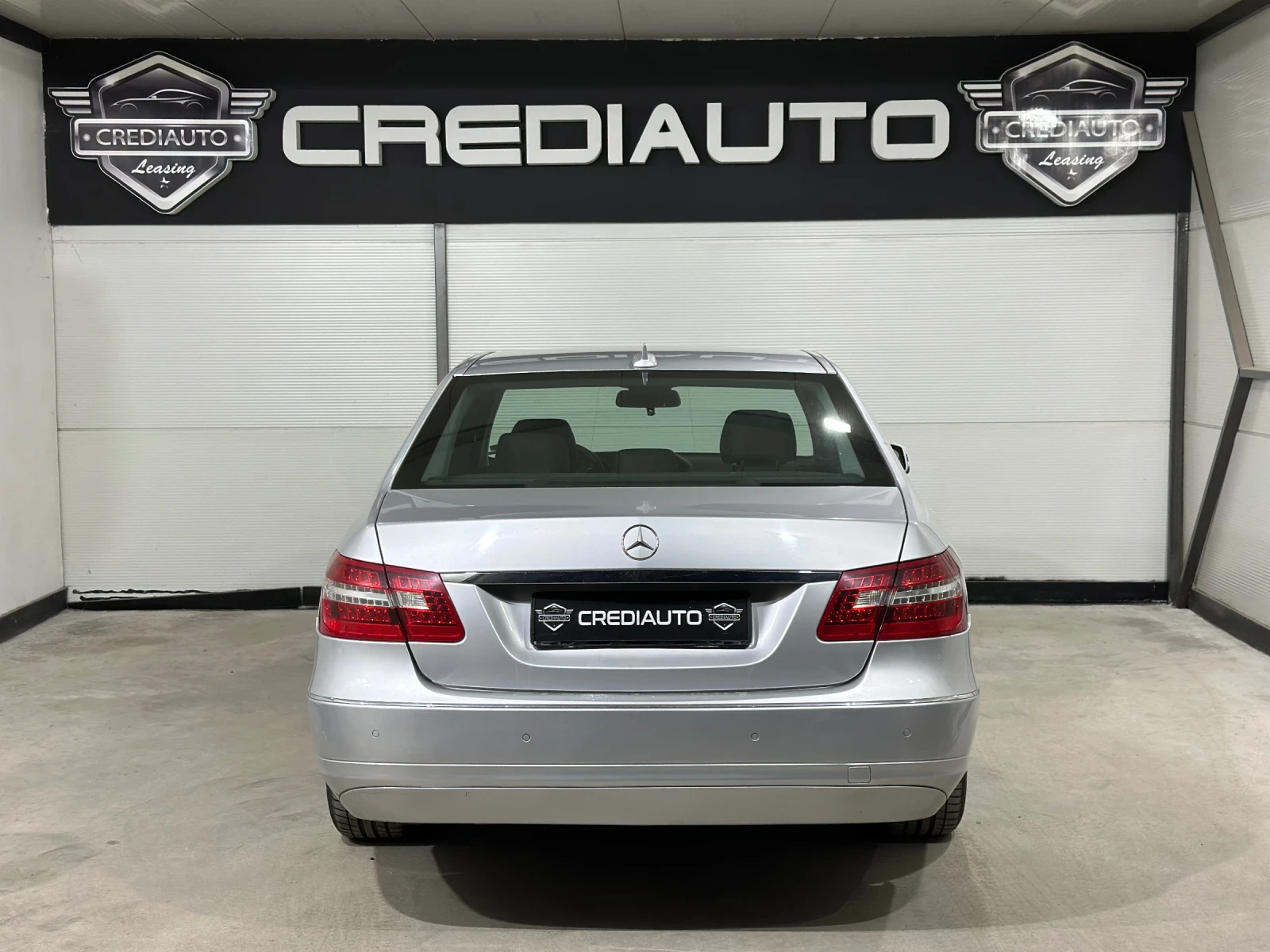 Mercedes-Benz E 220, снимка 5 - Автомобили и джипове - 54251523