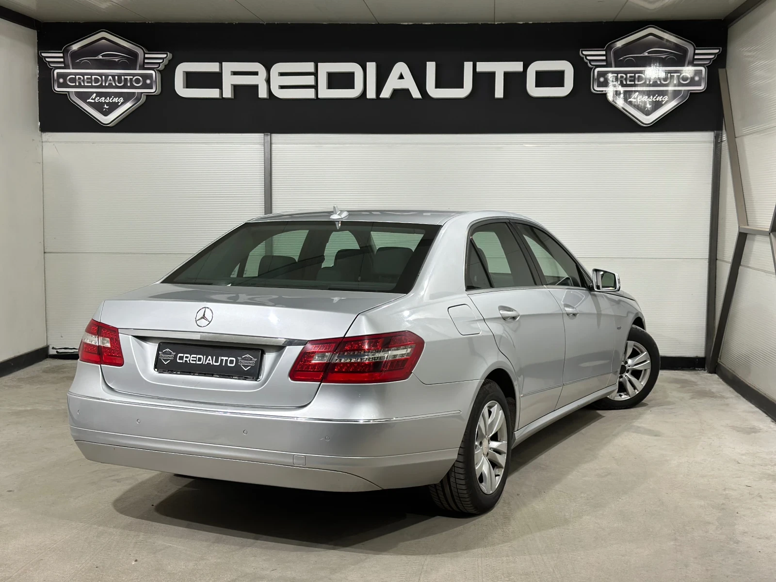 Mercedes-Benz E 220, снимка 6 - Автомобили и джипове - 54251523