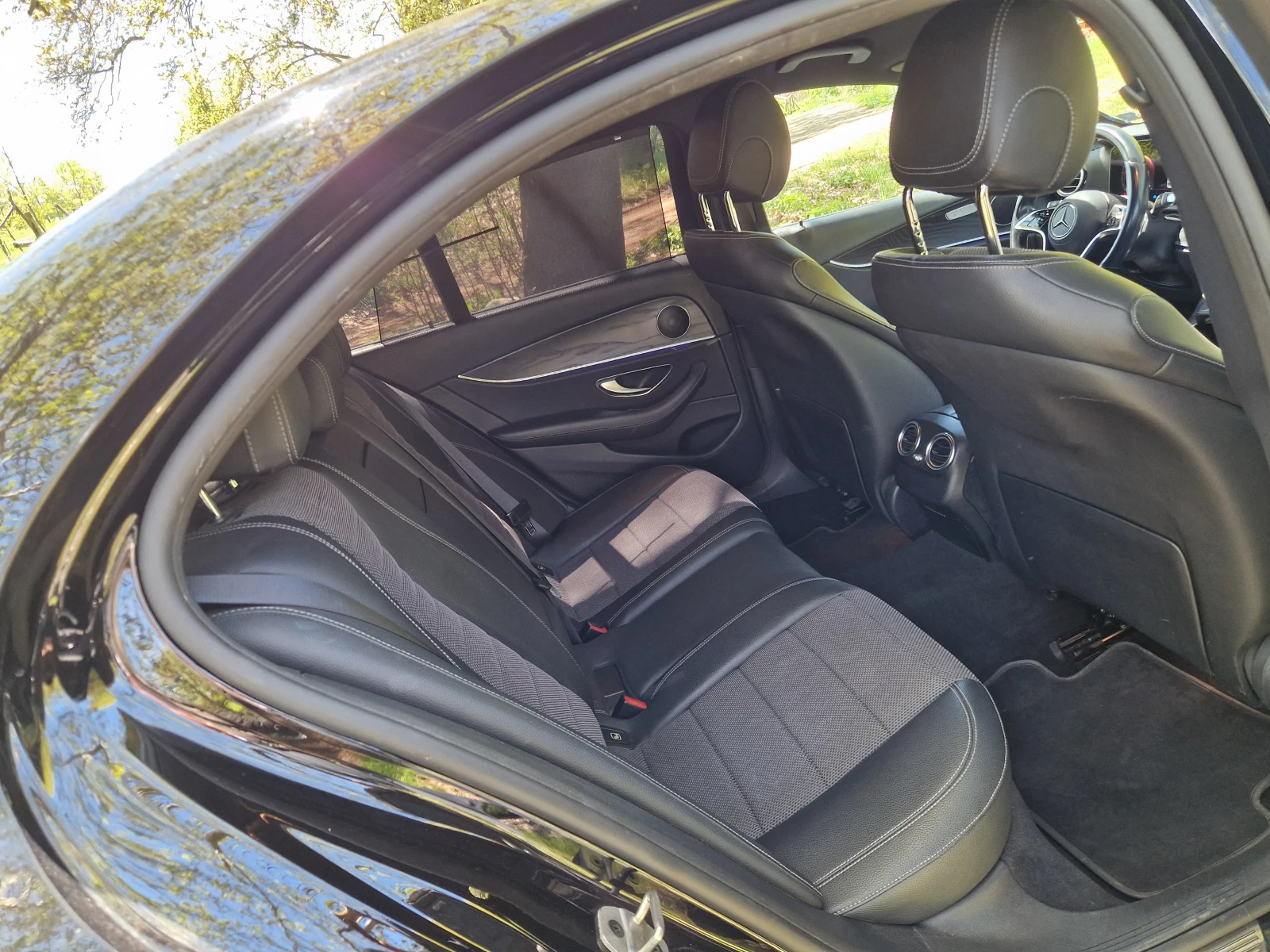 Mercedes-Benz E 220 Без забележки, снимка 7 - Автомобили и джипове - 54409981