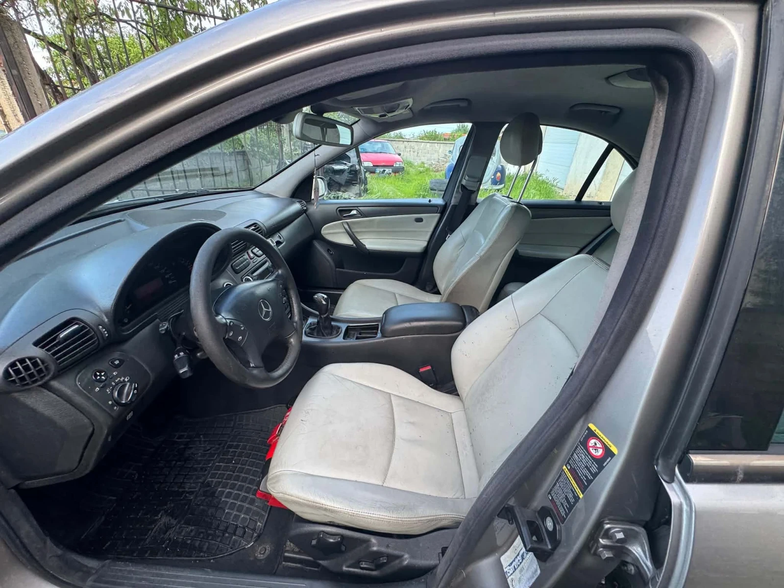 Mercedes-Benz C 220, снимка 7 - Автомобили и джипове - 54518540