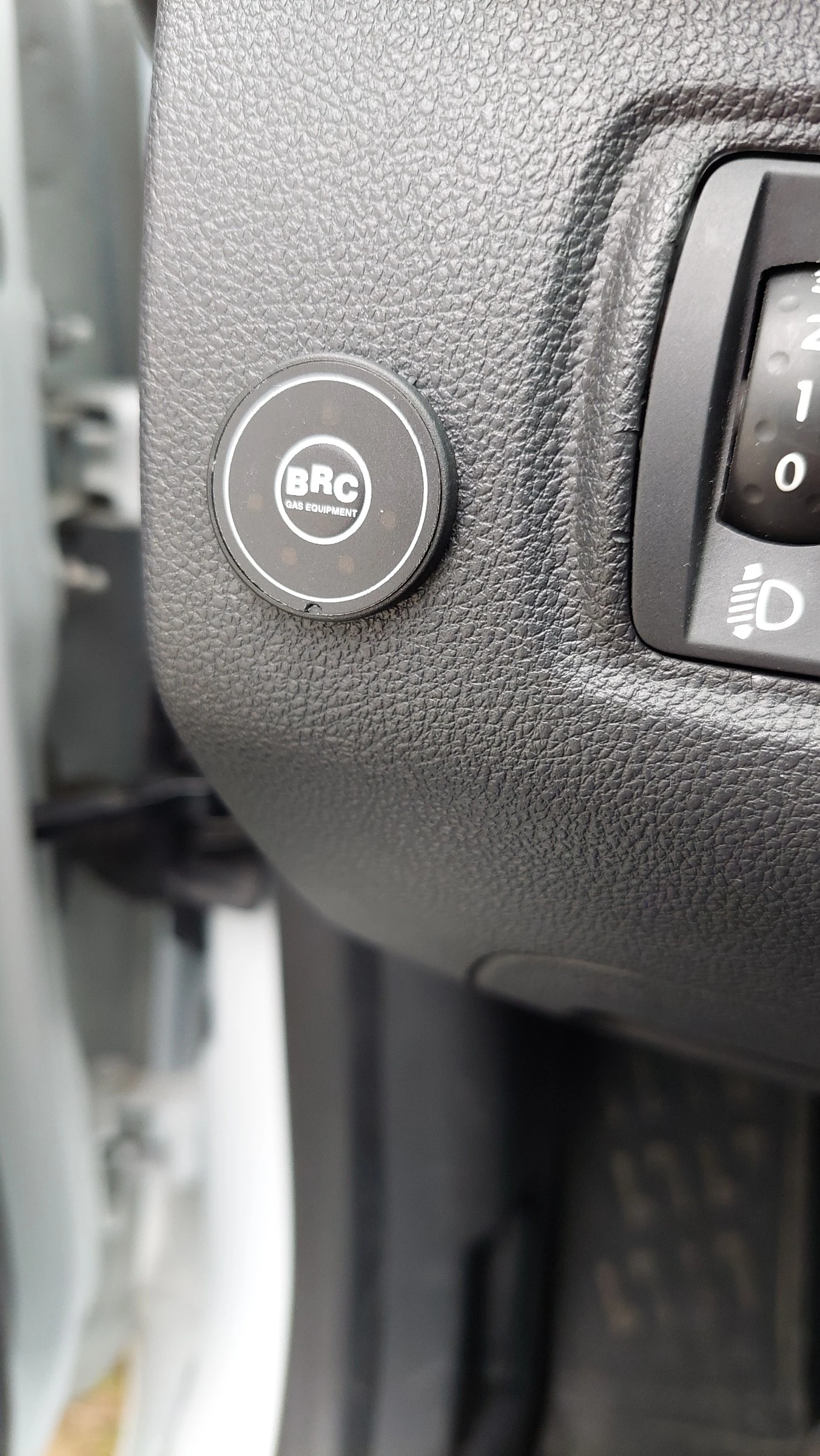 Renault Clio 1.2 N1 ГАЗ BRC, снимка 8 - Автомобили и джипове - 54622420
