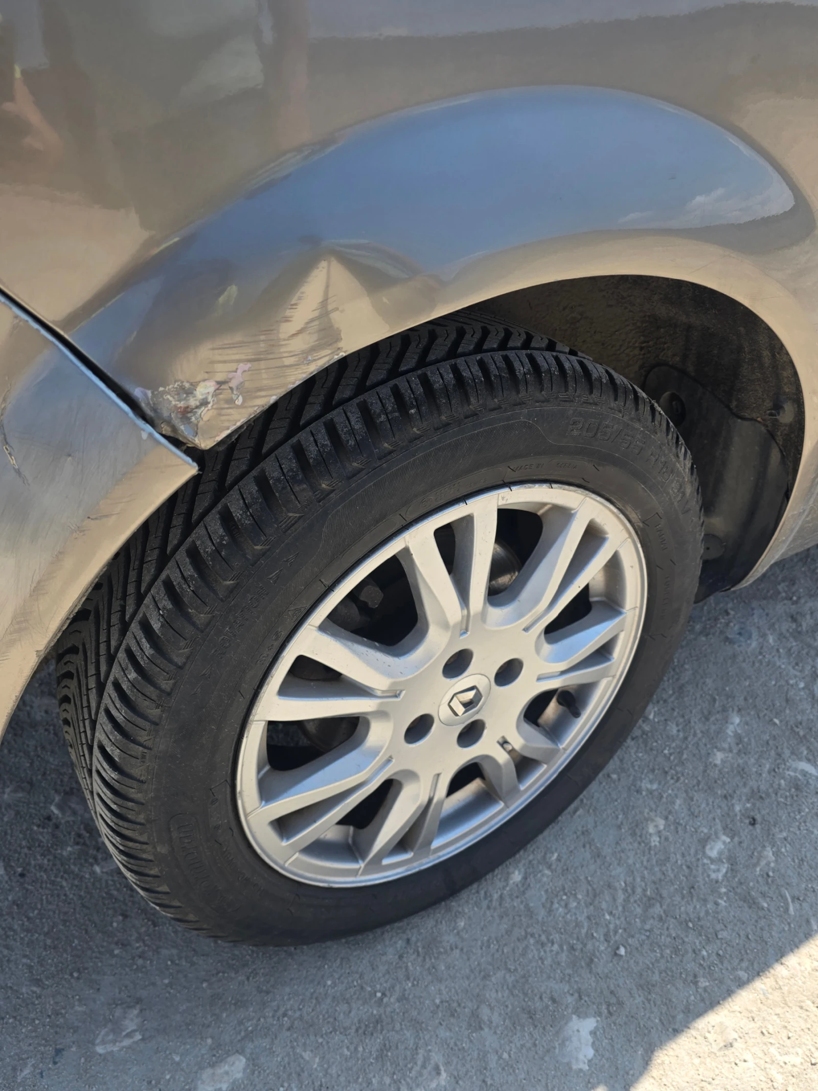 Renault Scenic, снимка 9 - Автомобили и джипове - 54761761