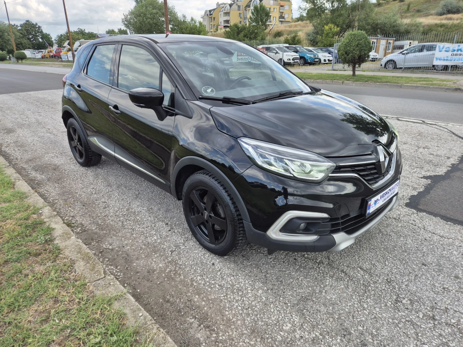 Renault Captur 1.5dci Avtomat Led Pure Vision, снимка 3 - Автомобили и джипове - 54940267
