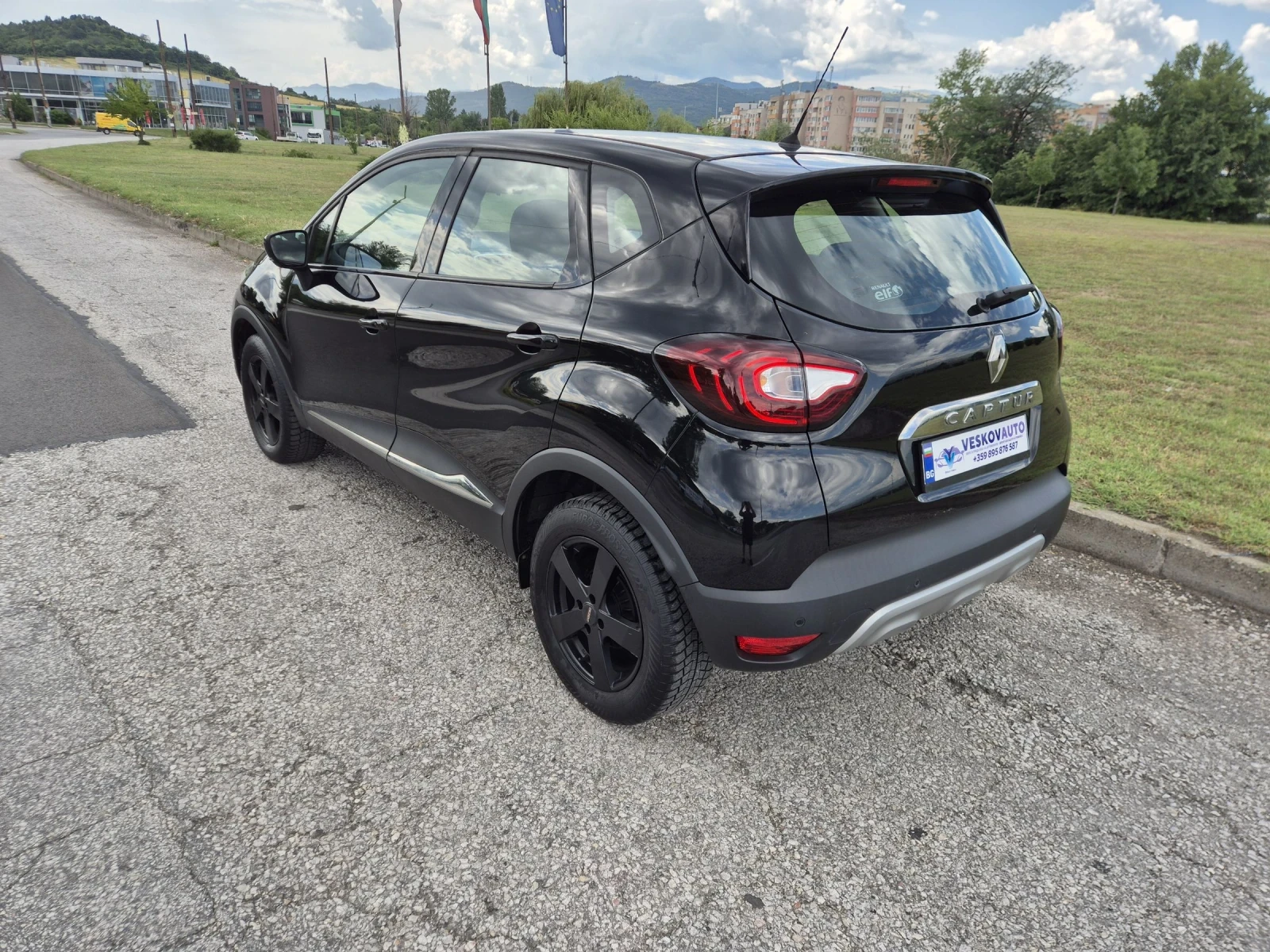 Renault Captur 1.5dci Avtomat Led Pure Vision, снимка 6 - Автомобили и джипове - 54940267