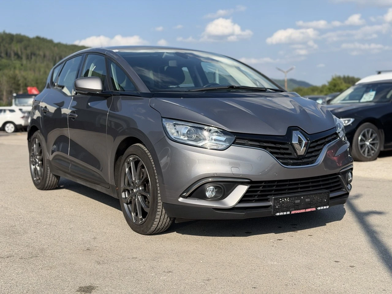 Renault Scenic 1.2TCe, снимка 3 - Автомобили и джипове - 55354817