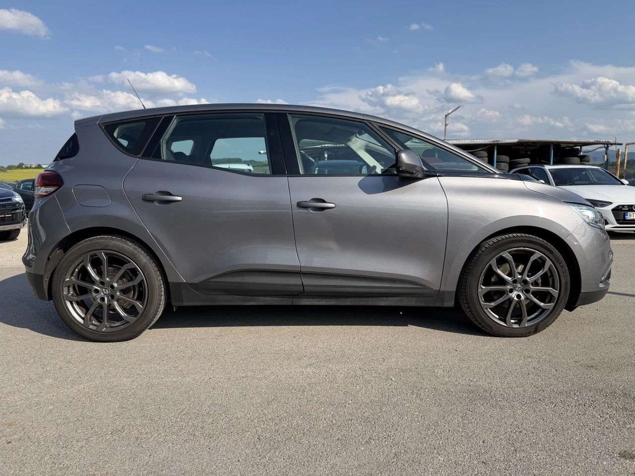 Renault Scenic 1.2TCe, снимка 7 - Автомобили и джипове - 55354817