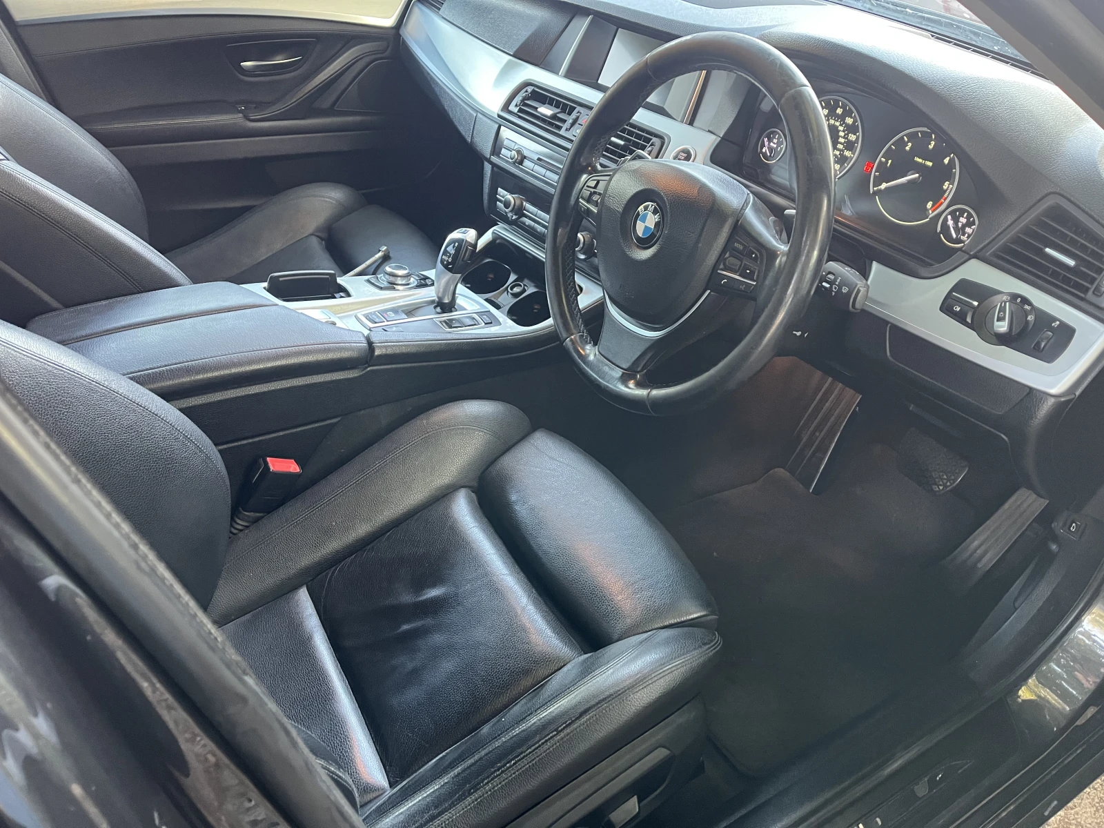 BMW 520 B47, снимка 8 - Автомобили и джипове - 55829839