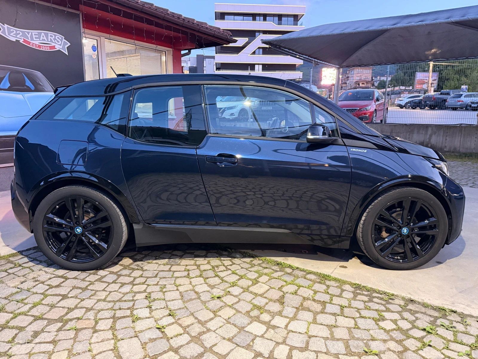 BMW i3 S* ГАРАНЦИЯ до 01.27* КОЖА* NAVI PRO* KEYLESS GO* , снимка 11 - Автомобили и джипове - 55911556