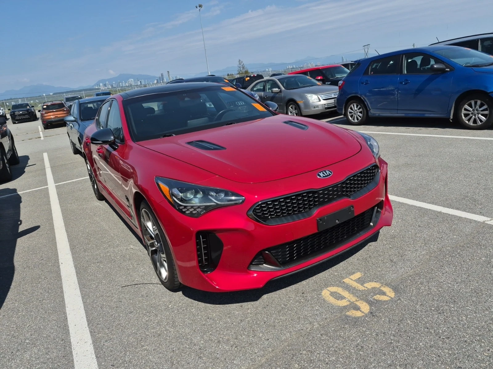 Kia Stinger GT LIMITED / CARFAX / DISTRONIC / 360 / АВТОКРЕДИТ, снимка 2 - Автомобили и джипове - 56103612