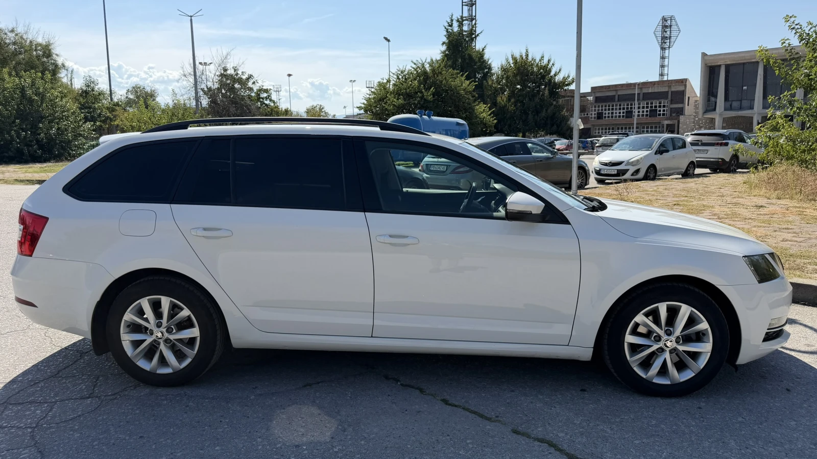 Skoda Octavia 2.0 TDI Facelift Еуратек, снимка 3 - Автомобили и джипове - 56183568