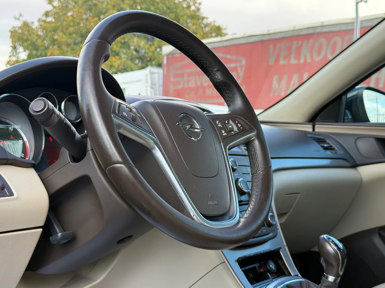 Opel Insignia 2.2CDRI* Кожа* Подгрев, снимка 16 - Автомобили и джипове - 56662056