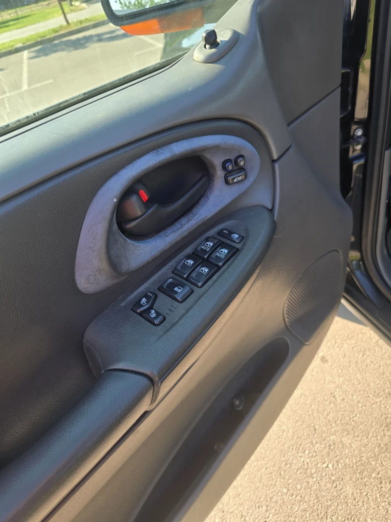 Chevrolet Trailblazer, снимка 5 - Автомобили и джипове - 52358594