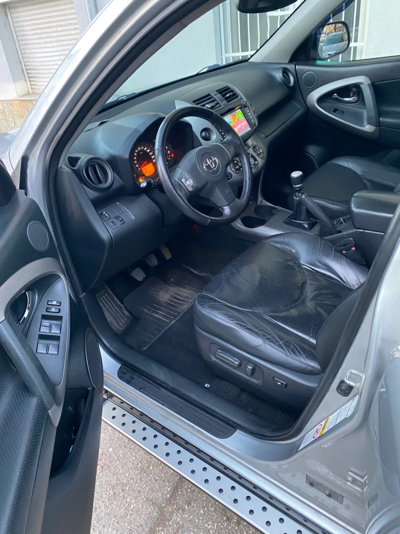 Toyota Rav4 D-4D luxury?, снимка 9 - Автомобили и джипове - 52962579