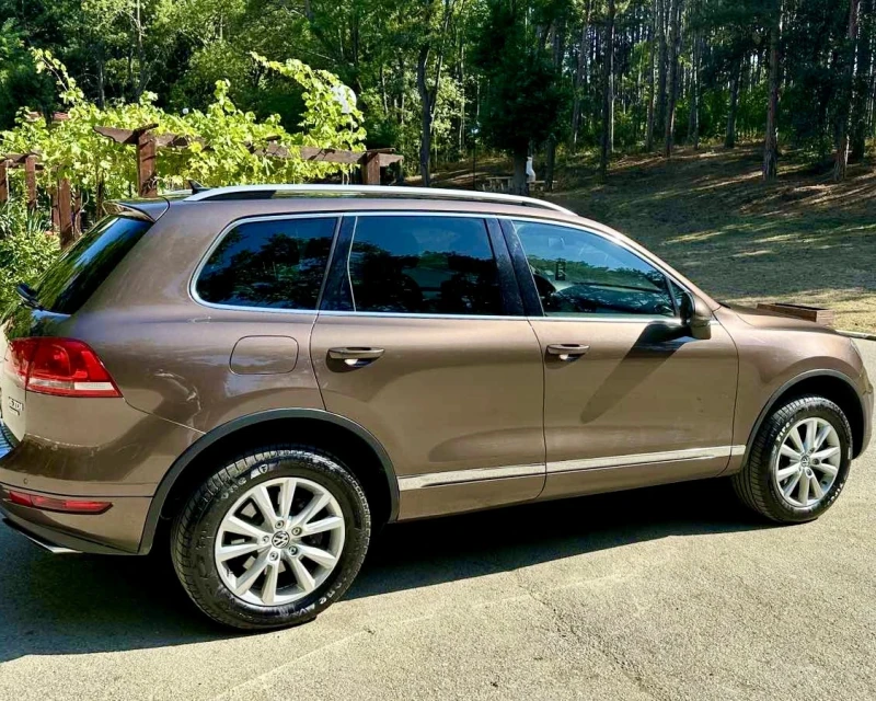 VW Touareg, снимка 3 - Автомобили и джипове - 53058551